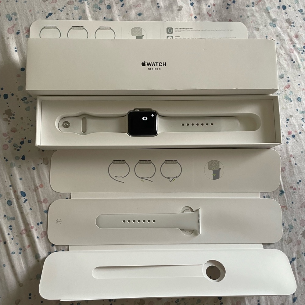Apple Watch Series 3 42mm Silver (GPS)